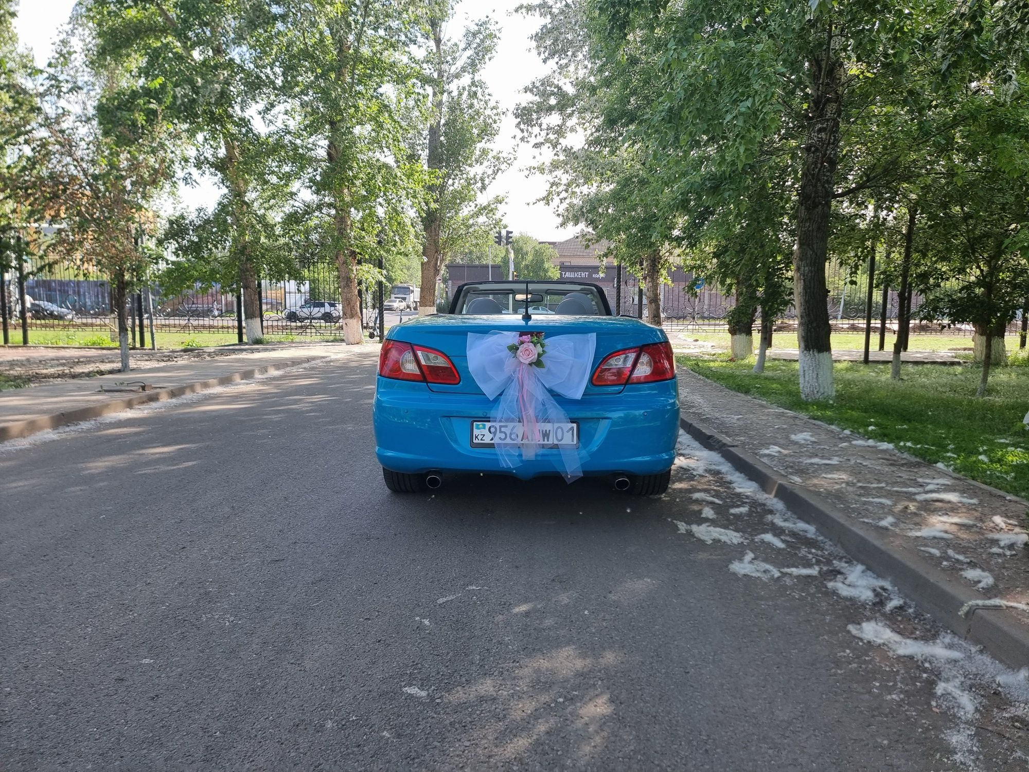 Свадебное украшение  на автомобиль