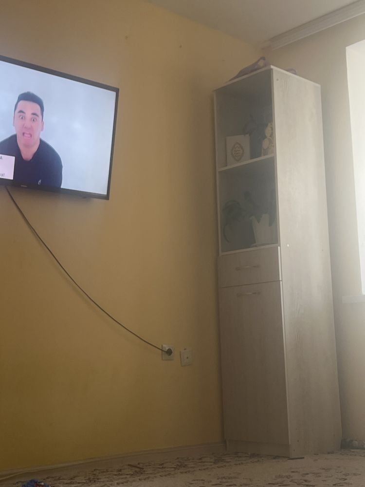 Шкаф кушти почти новый иси шыгып тур агаштын