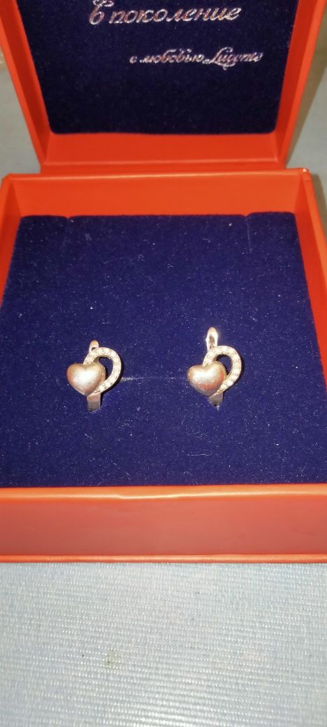 Продам серебряные серьги