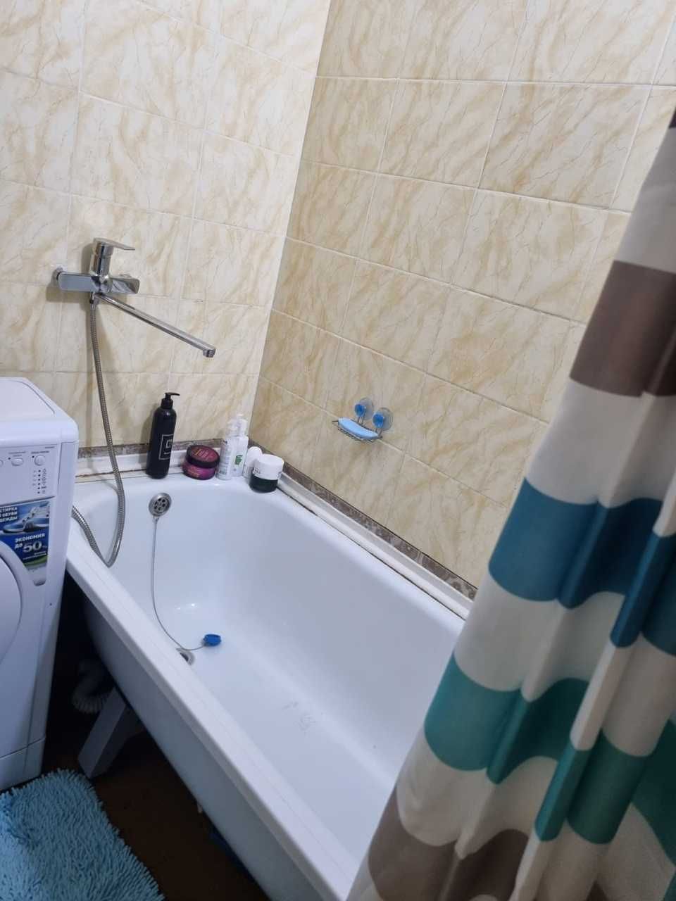продам квартиру 4мкрн 10дом