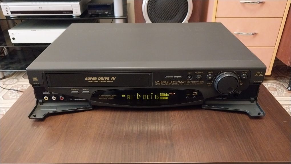 Panasonic NV-HD650 Hi-Fi STEREO видеомагнитофон