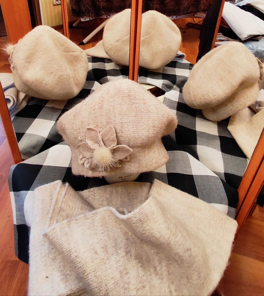 Продам женские шапки б/у