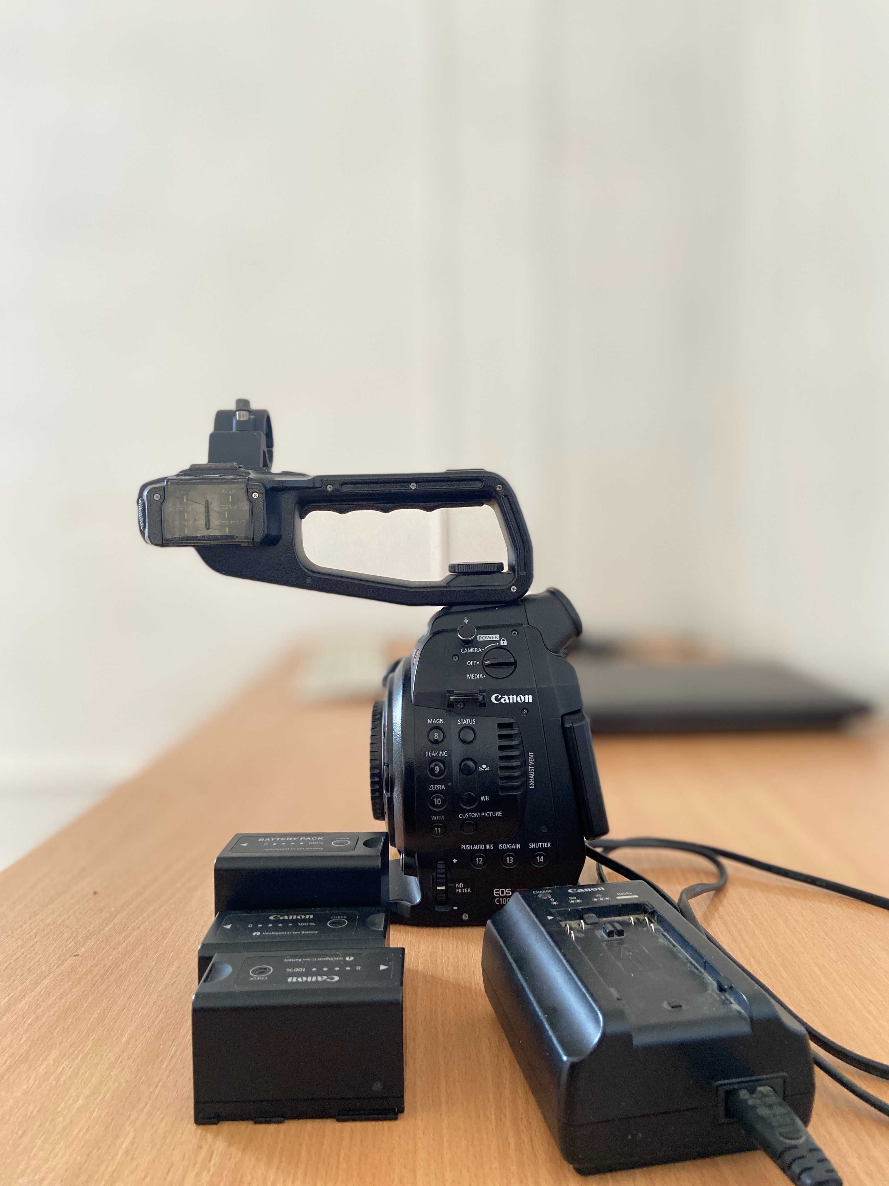 продам Canon c 100
