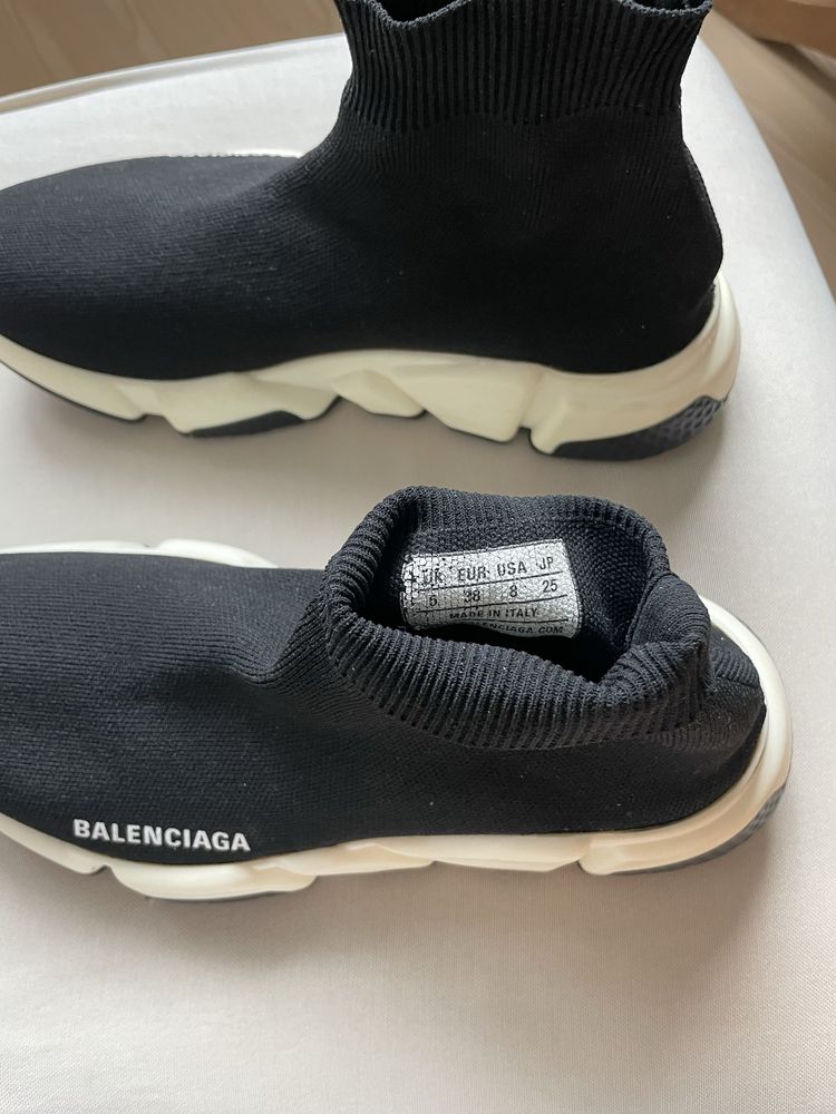 Продам женские кроссовки Balenciaga Speed original.