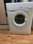 Продам стиральную машину Indesit, на запчасти