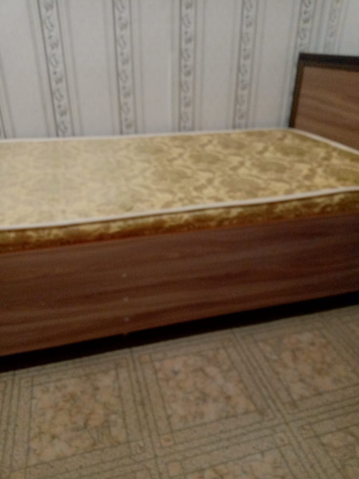 Продам кровать в хорошем состоянии