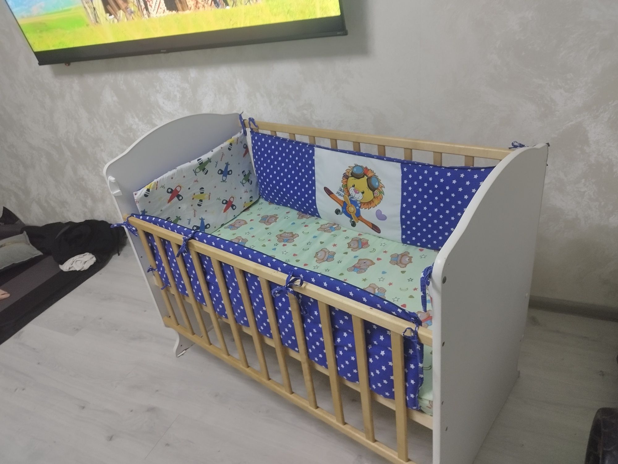 Продам кроватку есть торг