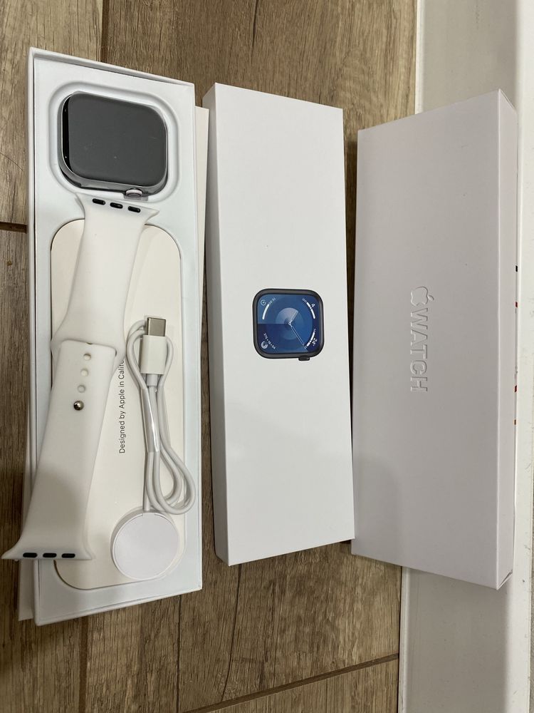Apple Watch 9 часы