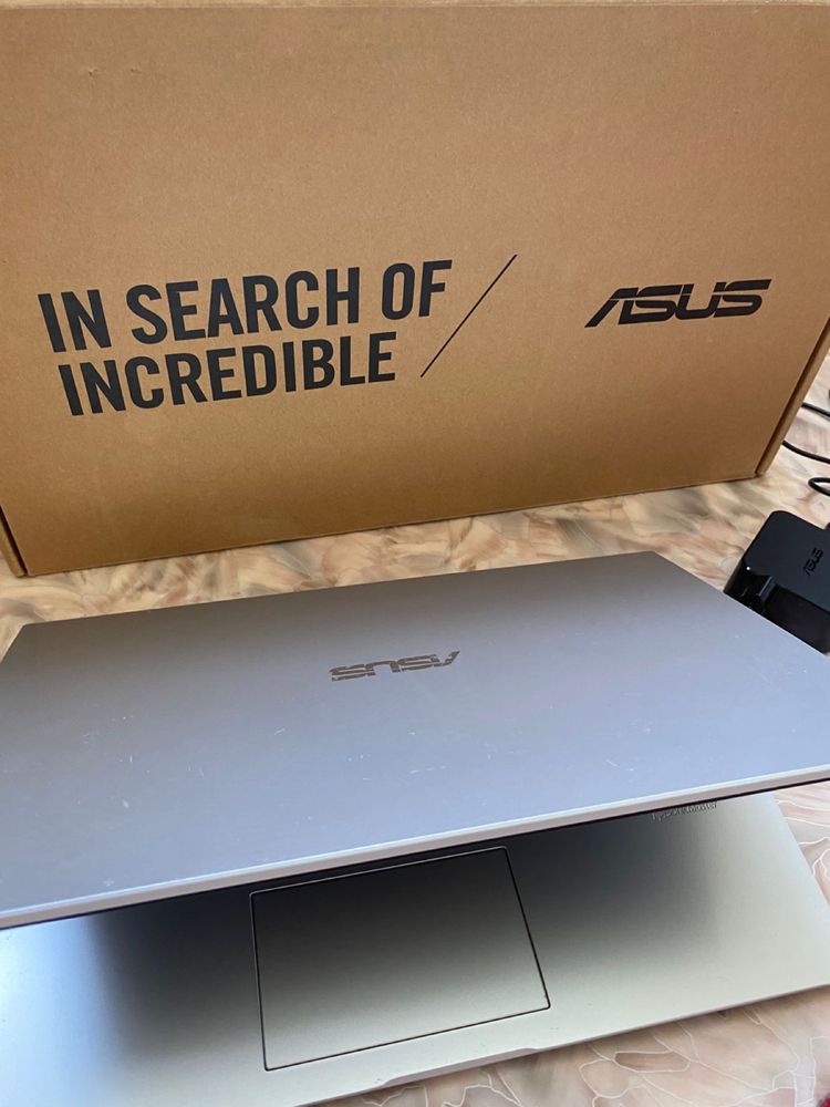Asus core i5, ОЗУ 8 гб рабочий в хорошем состояний