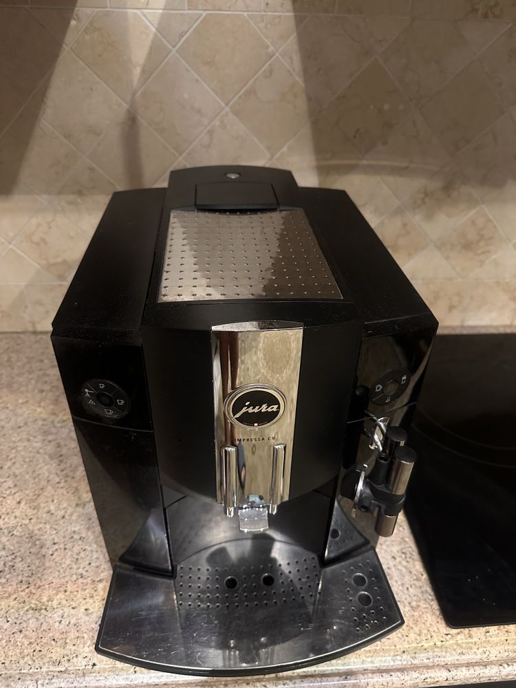 Кофеиашина JURA Impressa C9