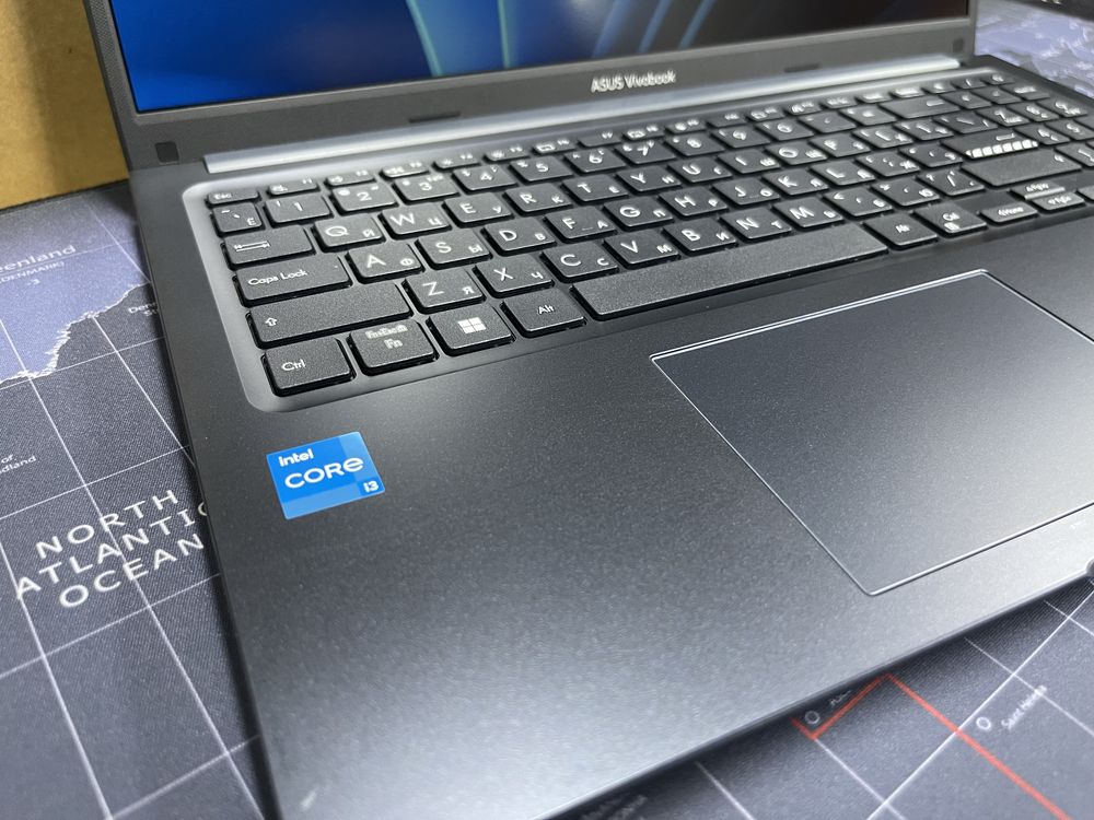 Asus Vivibook 15 - Core i3-1215U/16Gb/512Gb