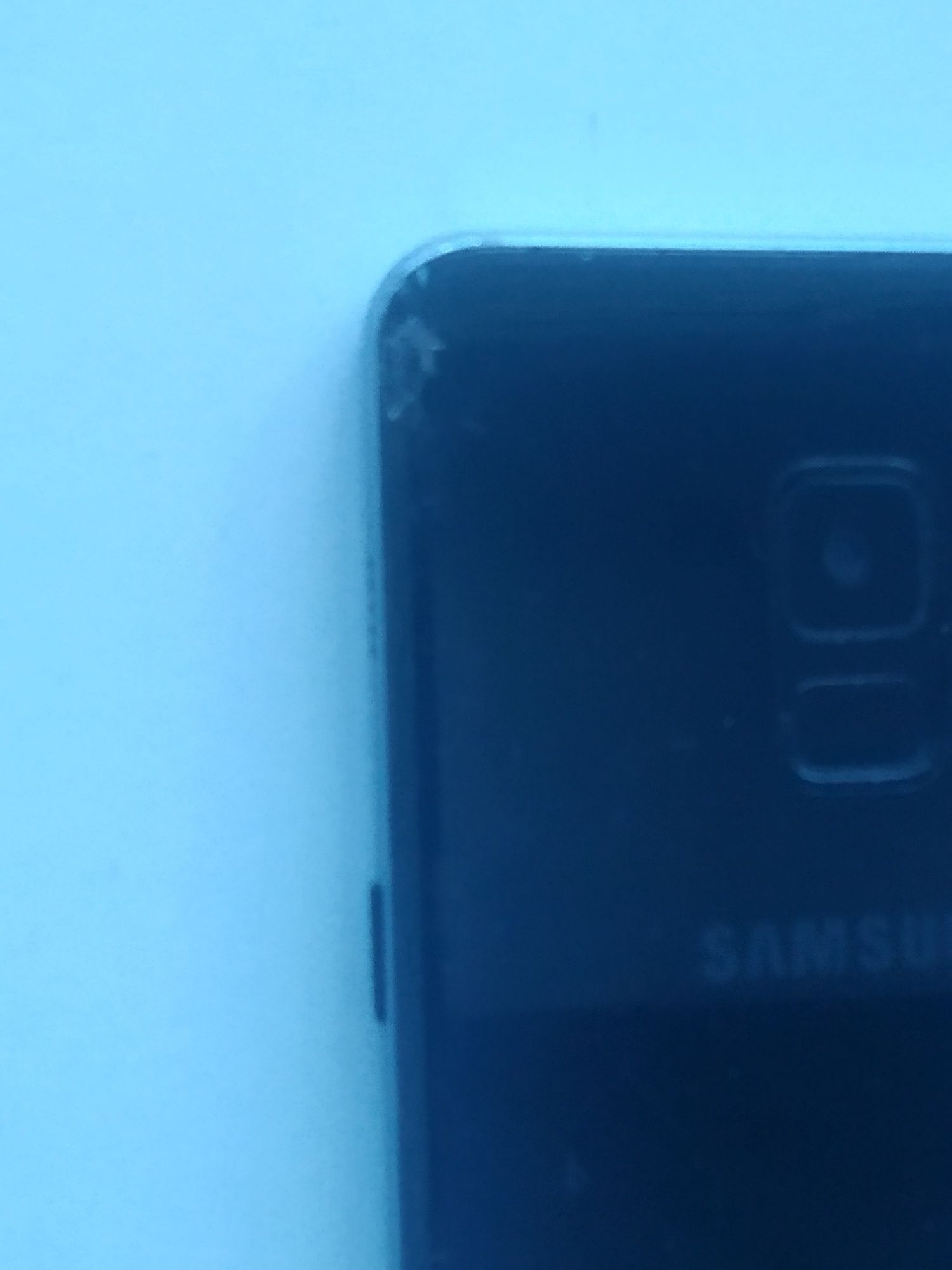 Samsung A8. 4/32. Доставка
