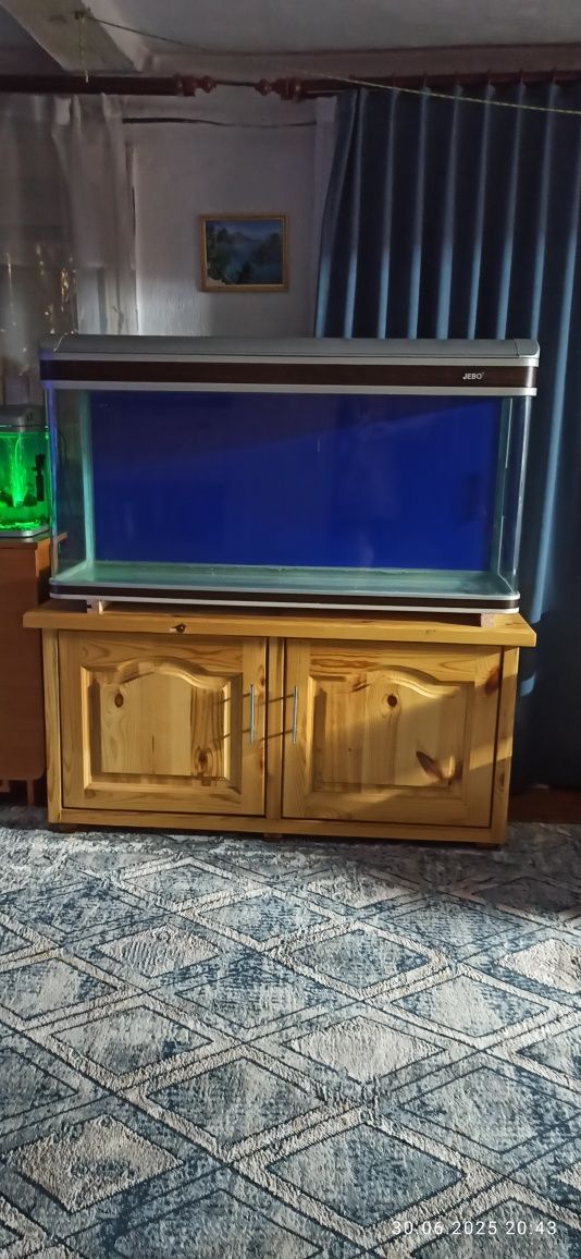 Аквариум заводской 280 л.