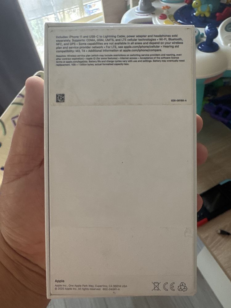 Айфон 11 64 продам