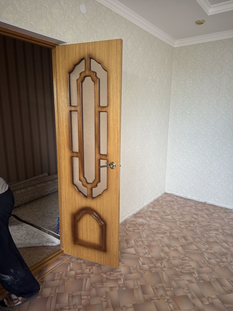 Продам межкомнатные деревянные двери