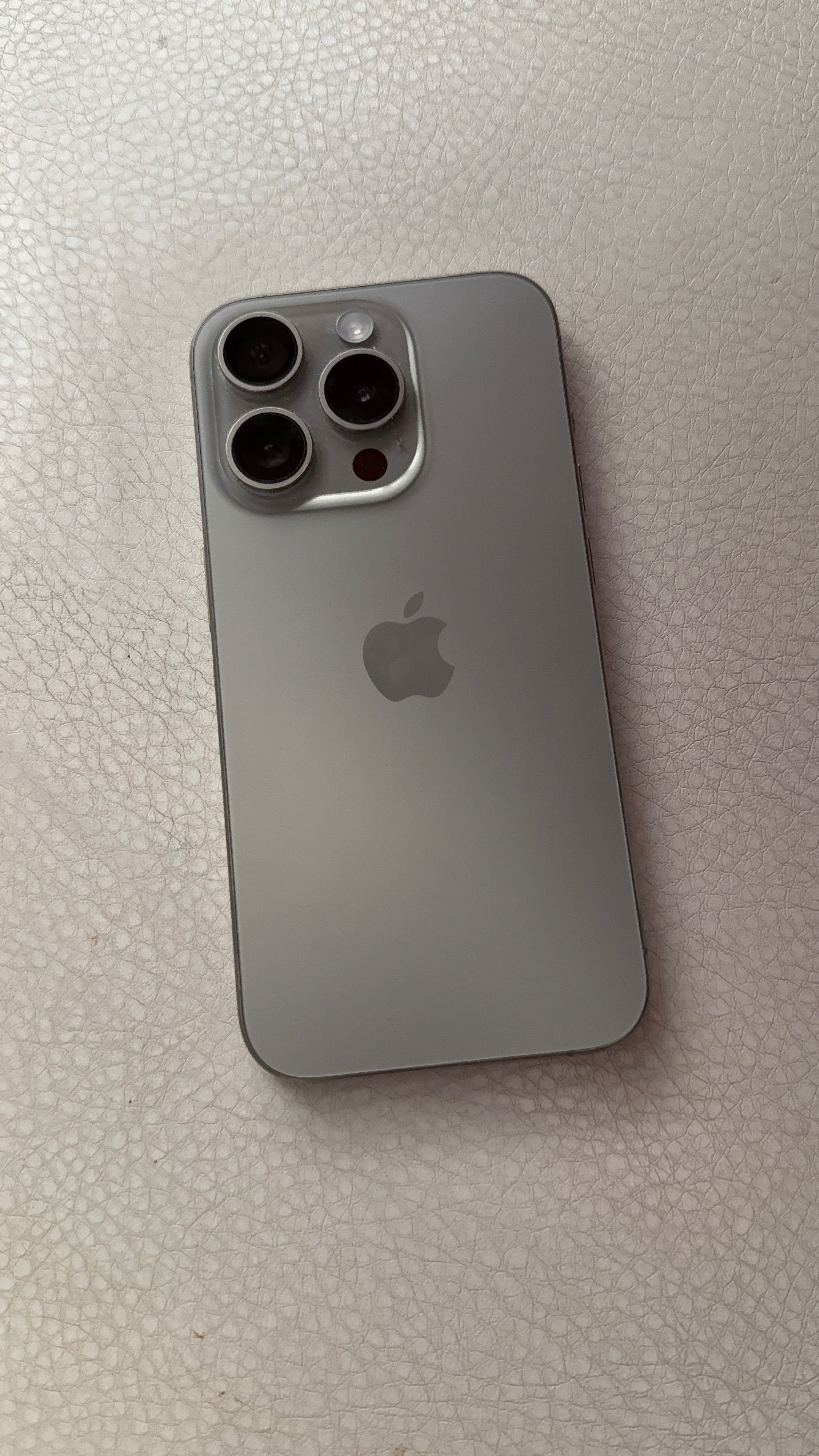 iPhone 15 pro 256gb
