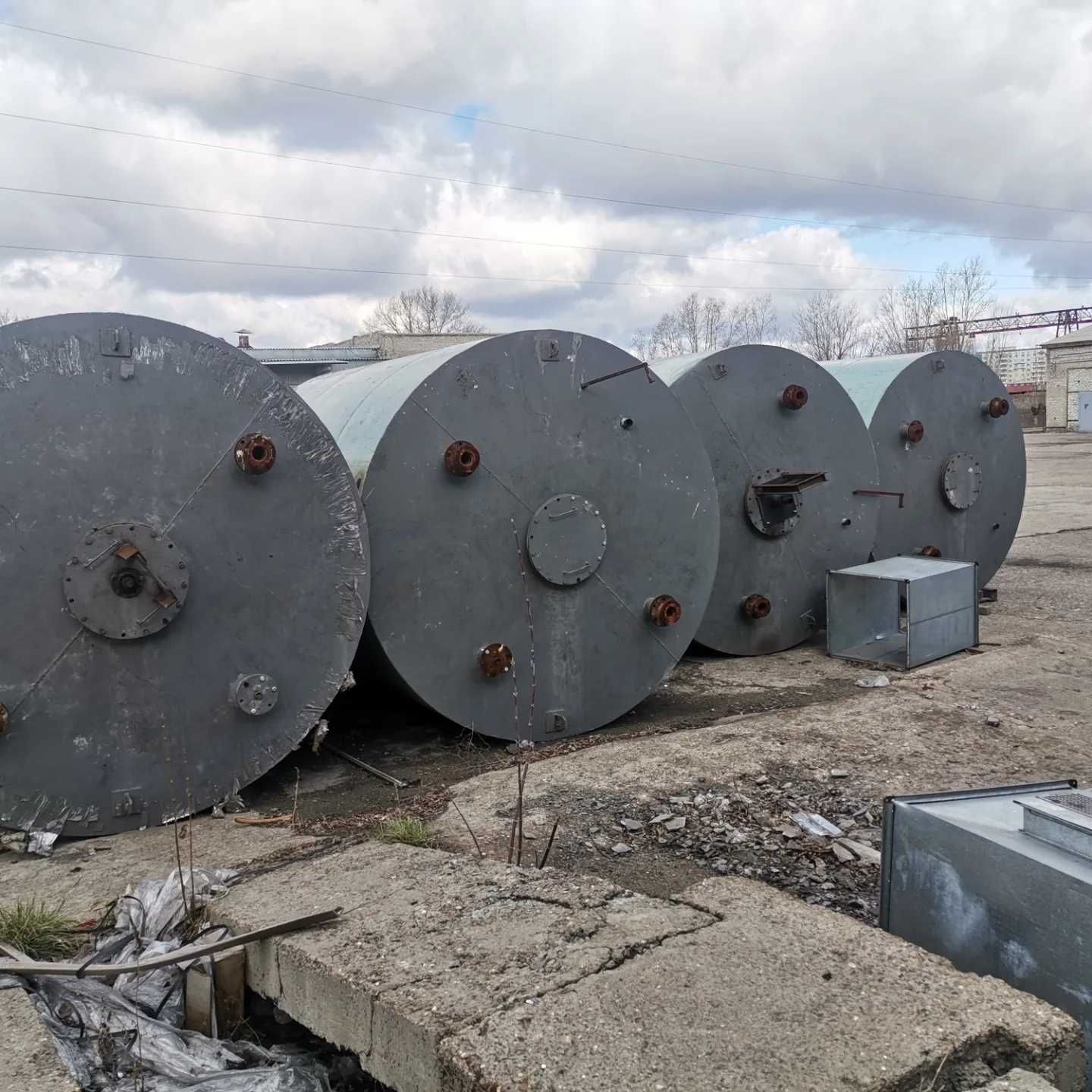 Продам срочно цистерны