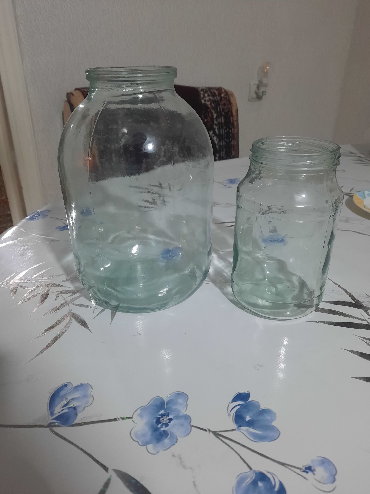 Банки продаю много