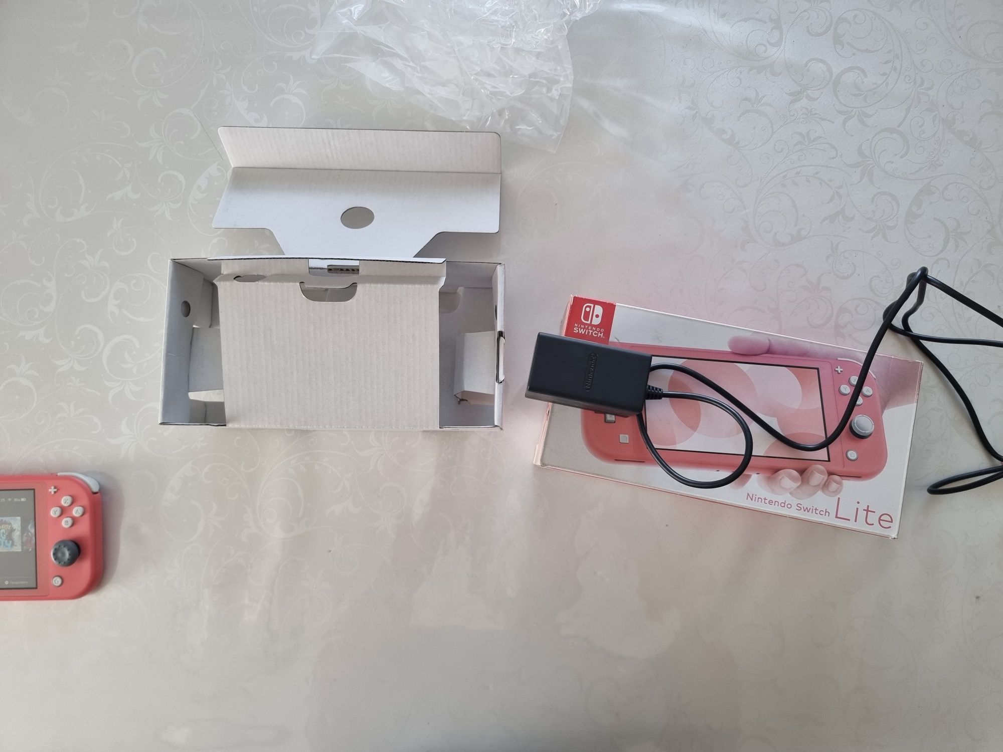 Nintendo Switch Lite (прошитый, 256 ГБ). Полный комплект