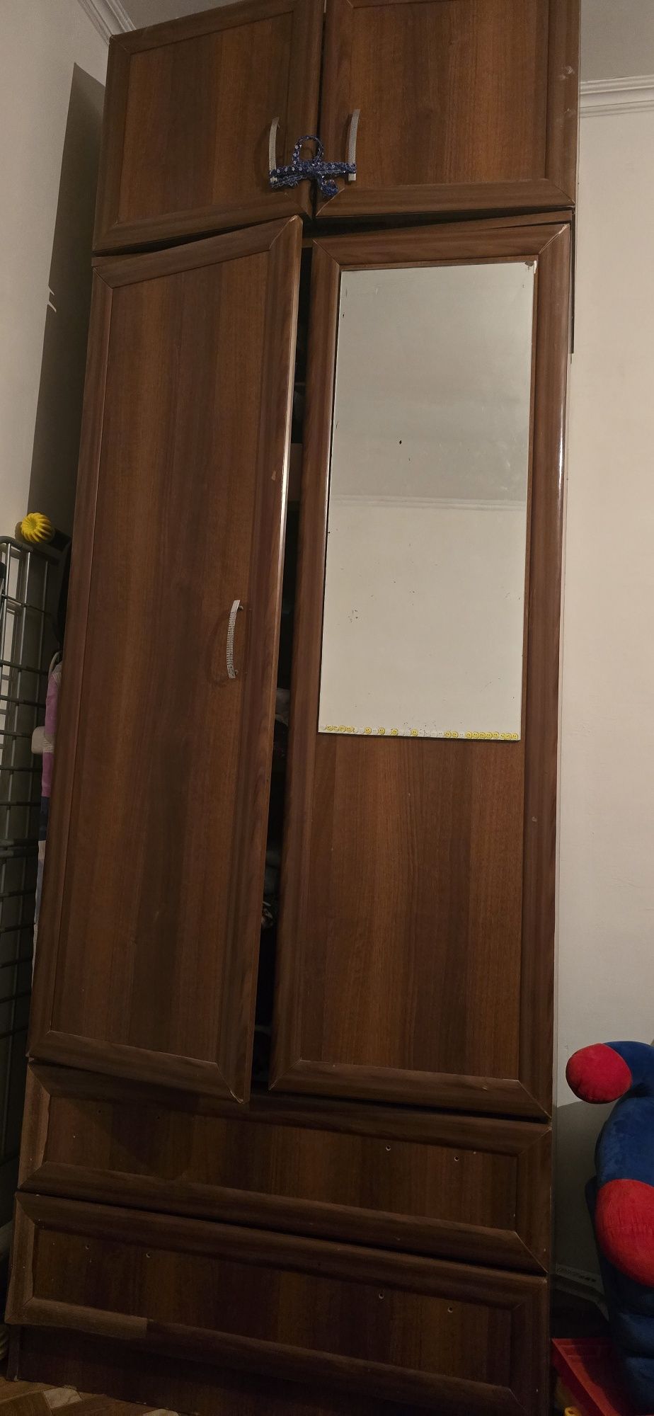 Срочно шкаф продам