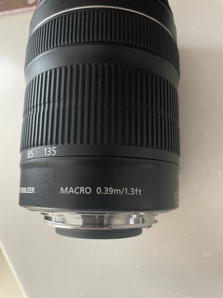 Продам Объектив Canon EF-S 18-135mm f/3.5-5.6 IS STM