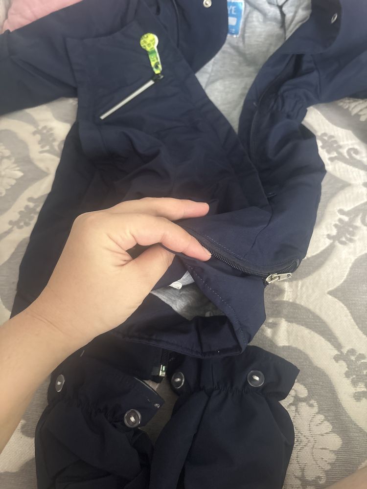 Продам весенную куртку