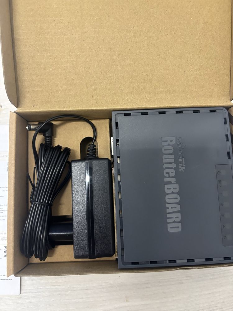Маршрутизатор MikroTik hEX S RB760iGS