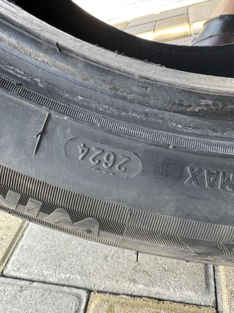 Зимняя резина 215 55 r17