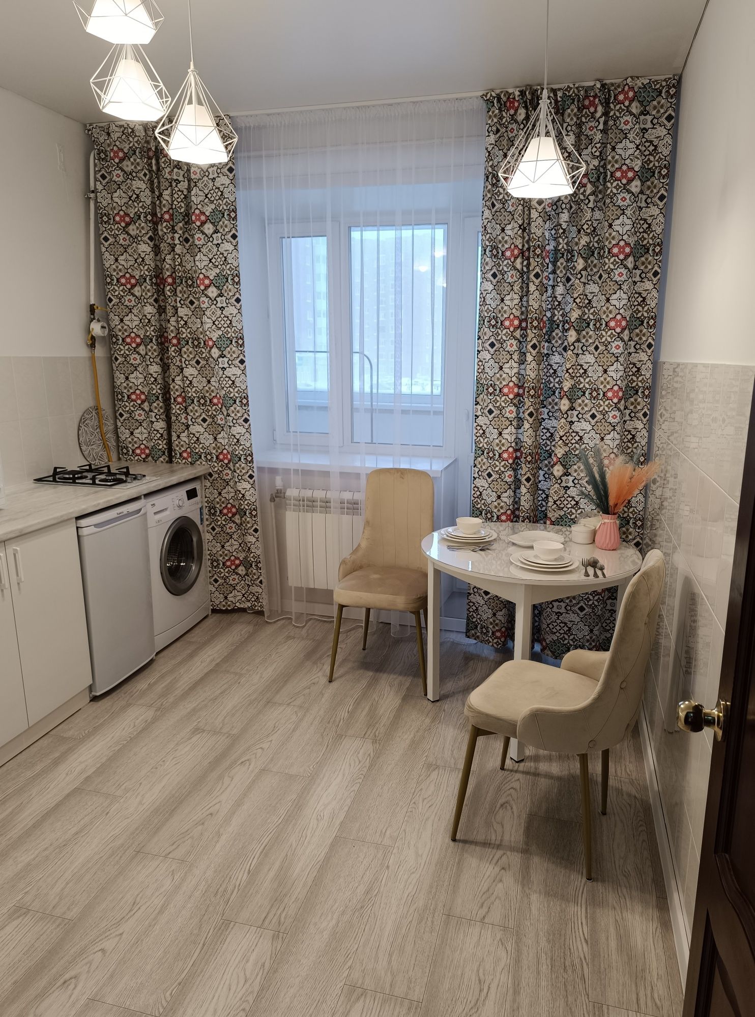 1 ком Аэропорт посуточно