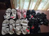 Продам женские сандали новые