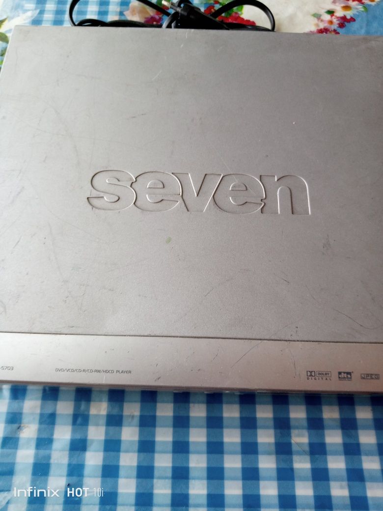 ДВД Seven бу в рабочем состоянии.