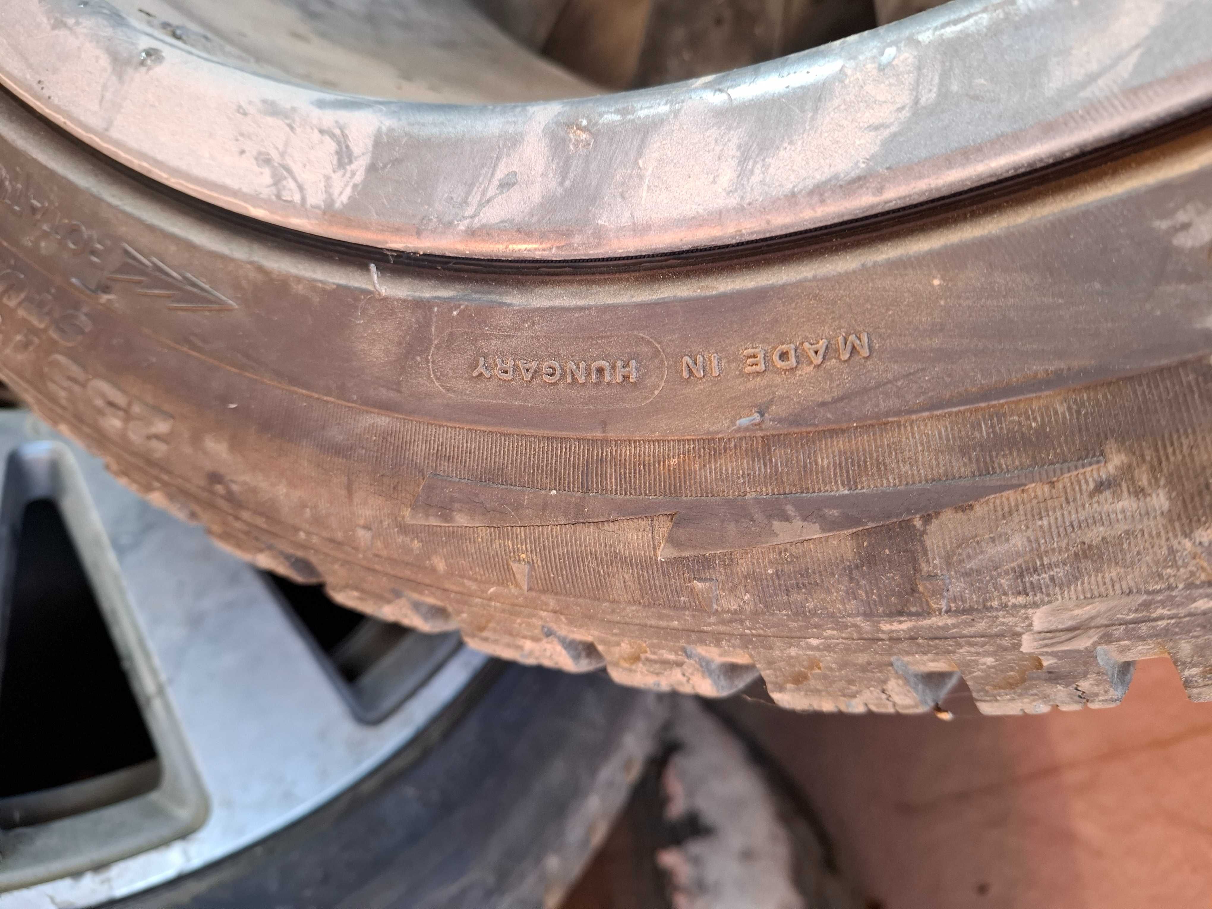 Michelin X-Ice North 255/45/R18 - 3шт, шипованная резина в хор. сост.