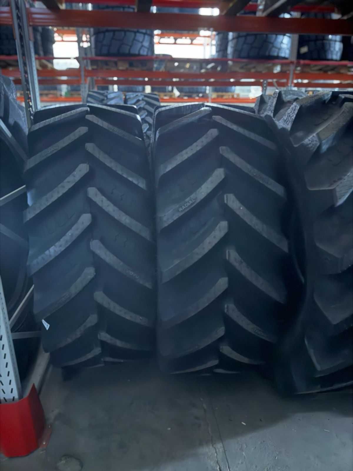 Шины для мини тракторов газонокосилок  гольф кар