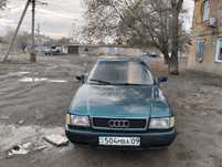 Автомобиль Ауди 80