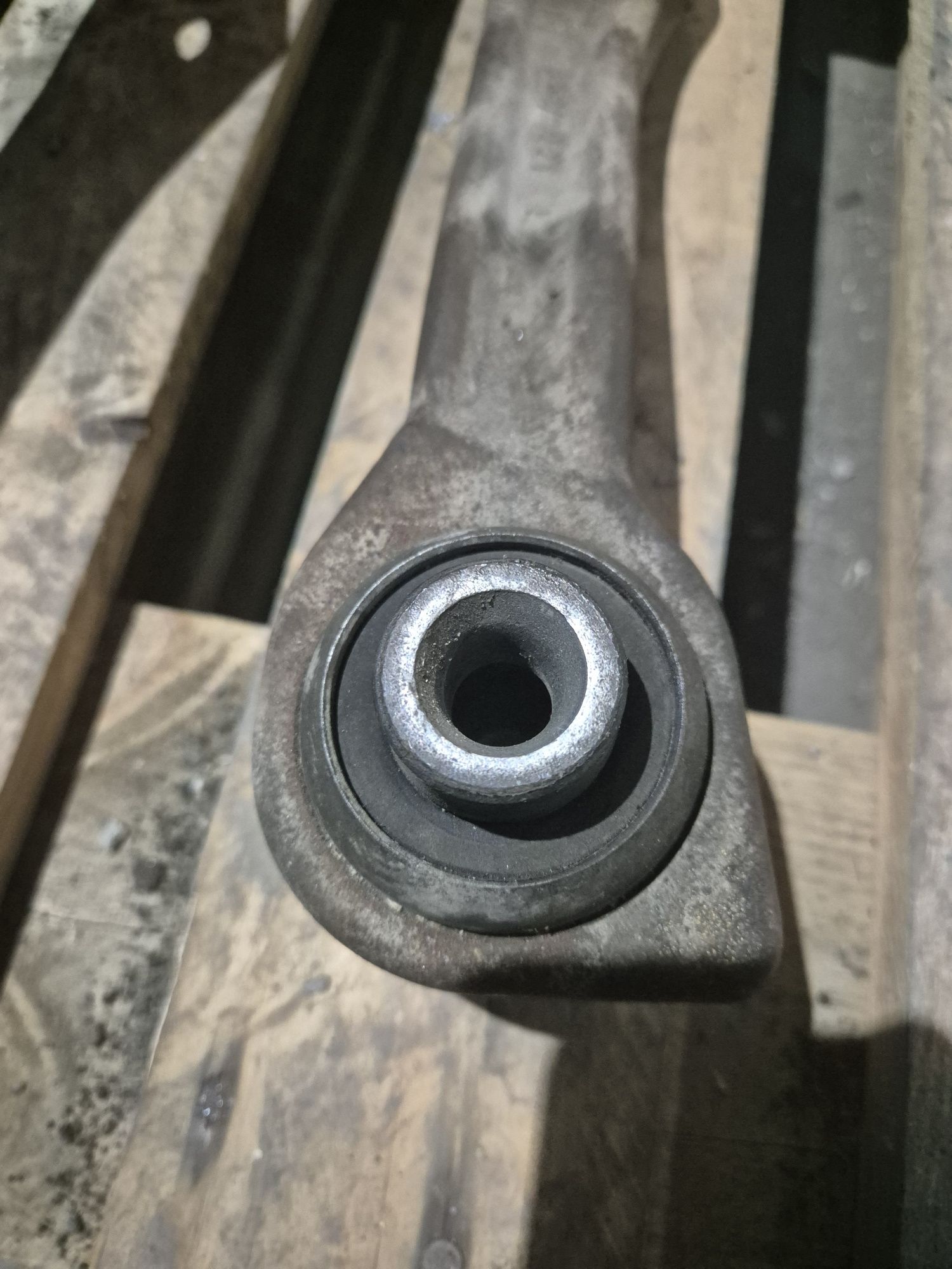 Рычаги поперечные w221, s class