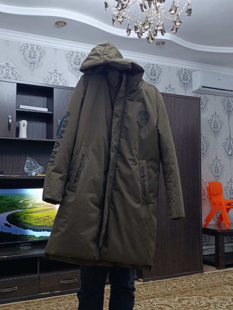 Состояни куртки идеально не сшытое и не рваное