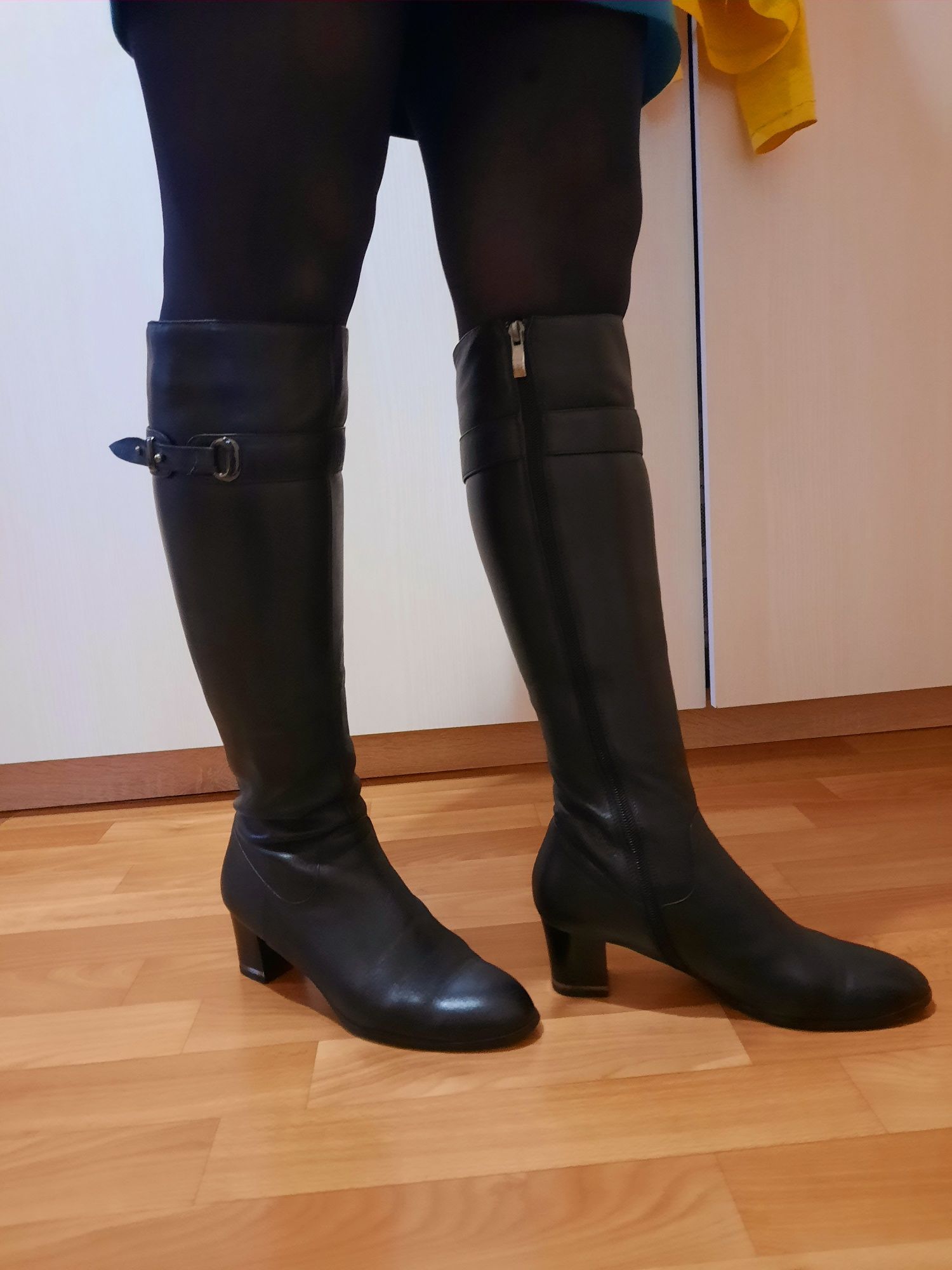 Сапоги женские высокие
