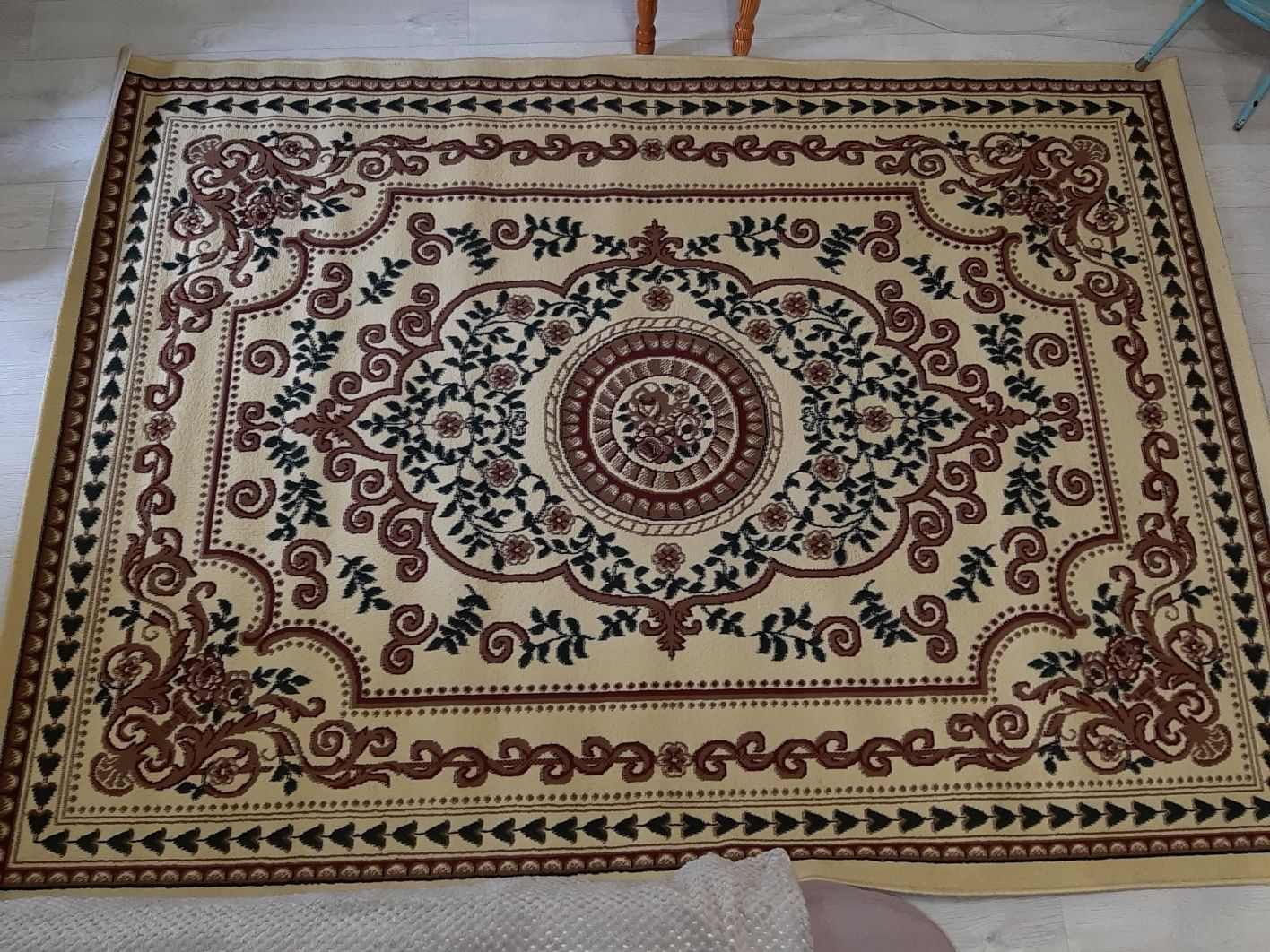 Продам ковер размер 1,5×1,8
