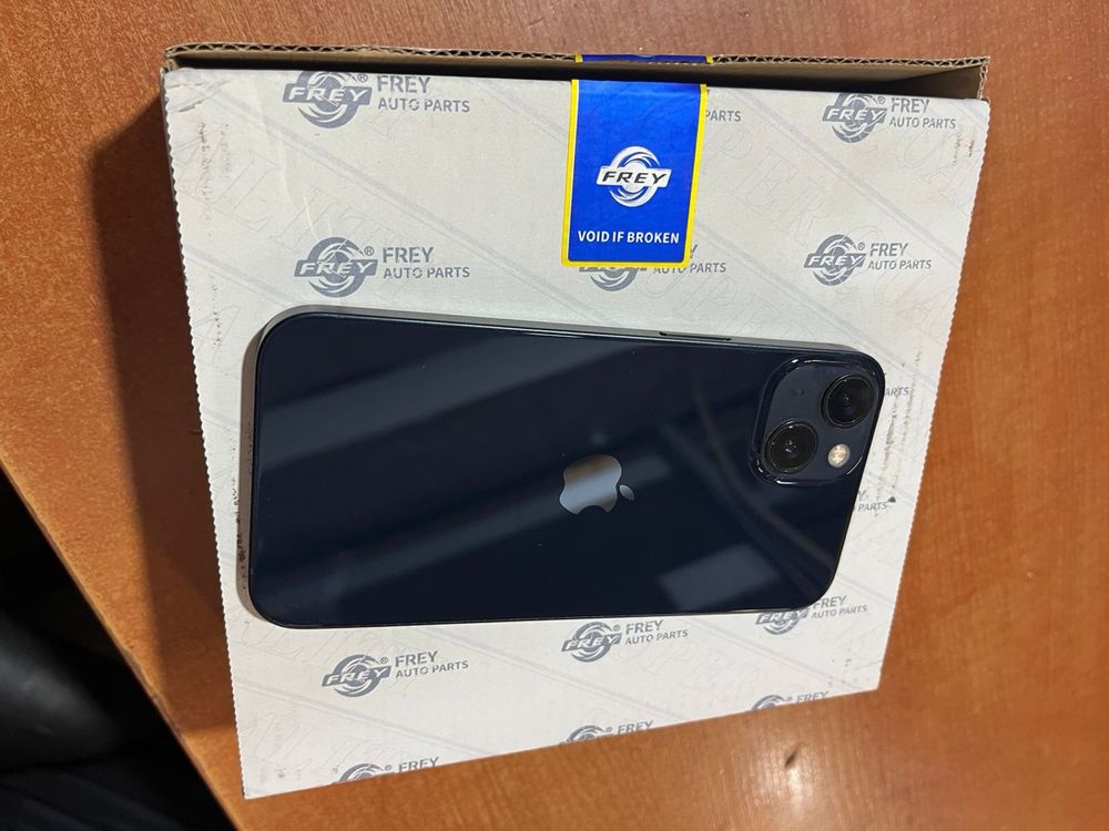 Айфон 13 256гб продам