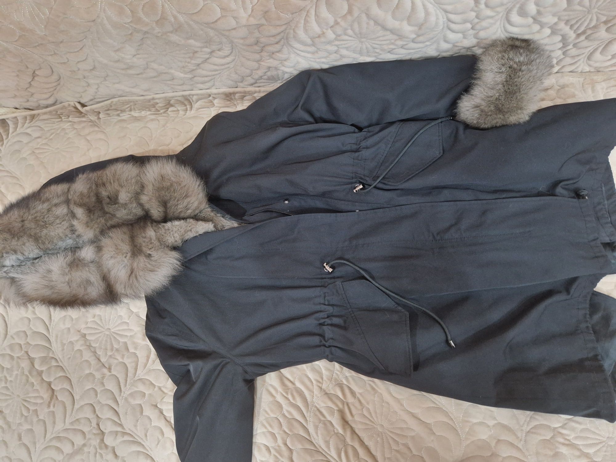 Продам парку зимнюю
