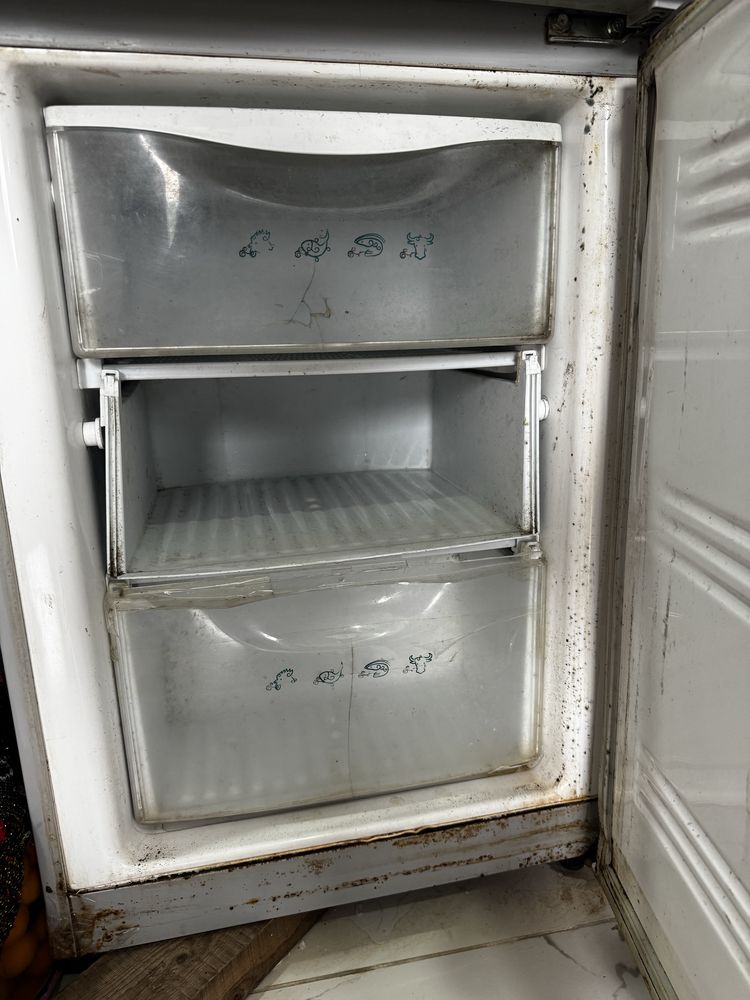 Продам холодильник