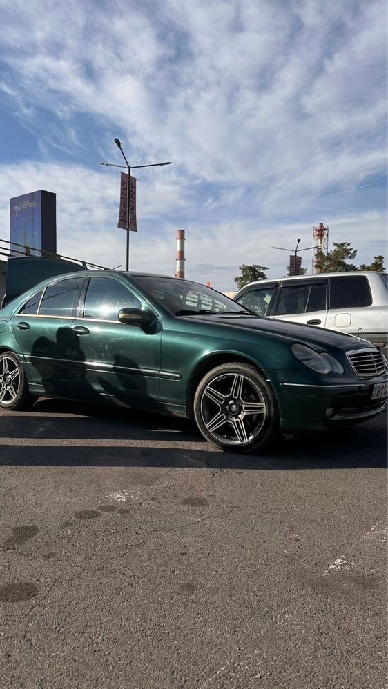 Mercedes C240 в достойном состоянии