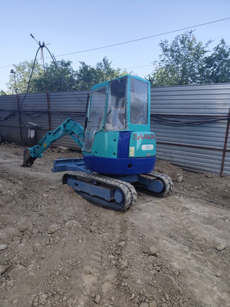 Миниэкскаватор IHI