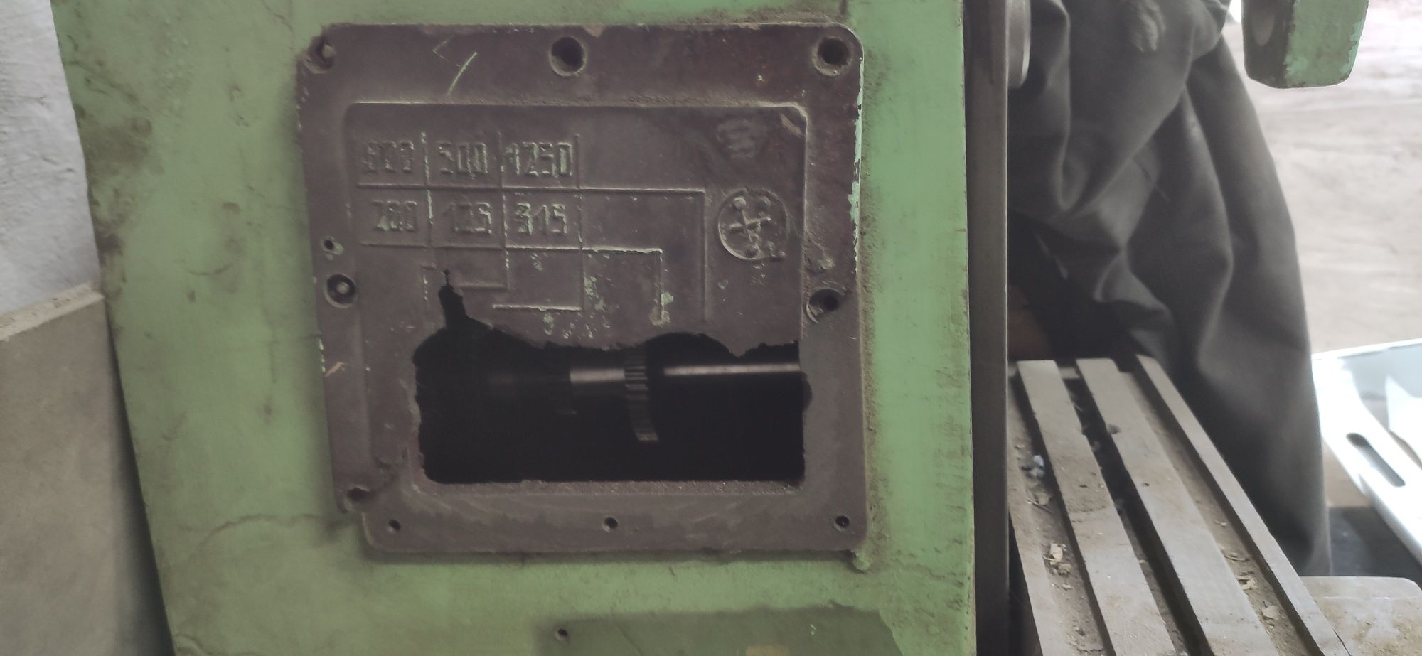 Фрезерные станоки нгф 110 ш4 и нгф110 ш3