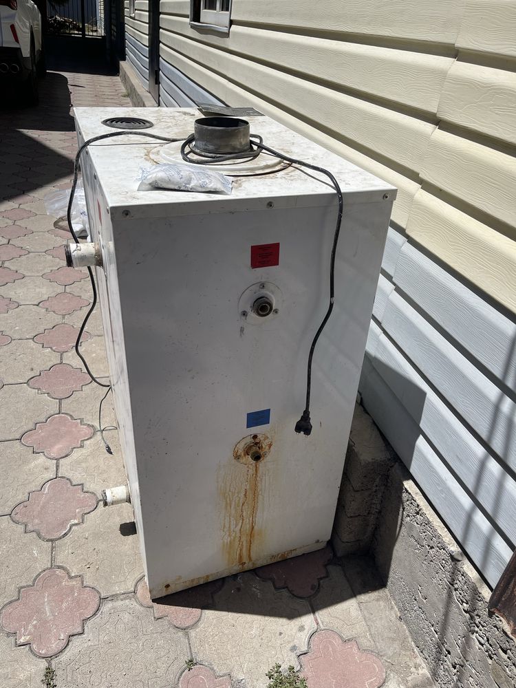 Напольная газовая отопительная печь