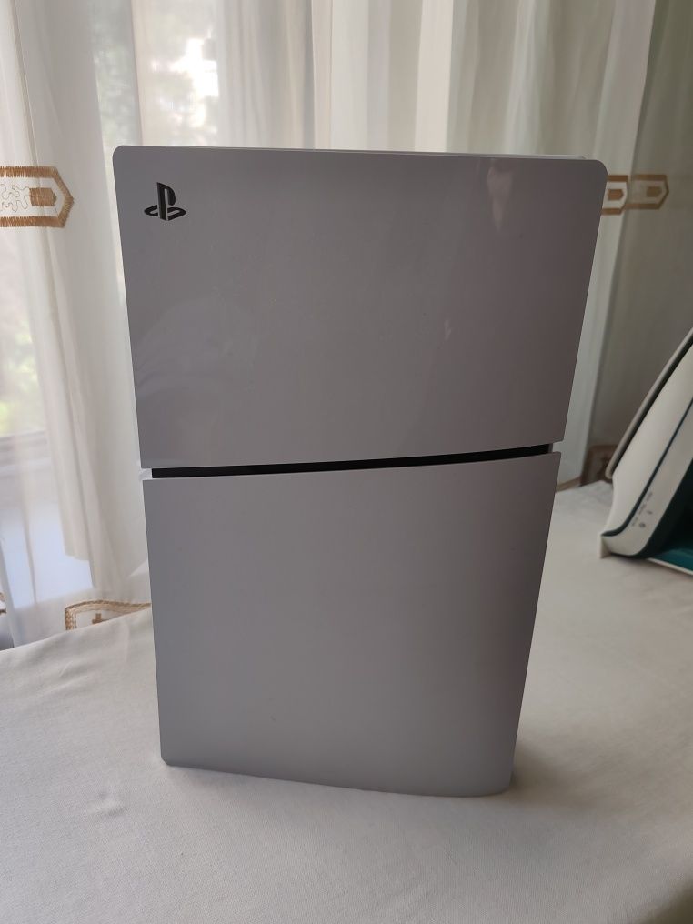 Sony PS 5, slimm