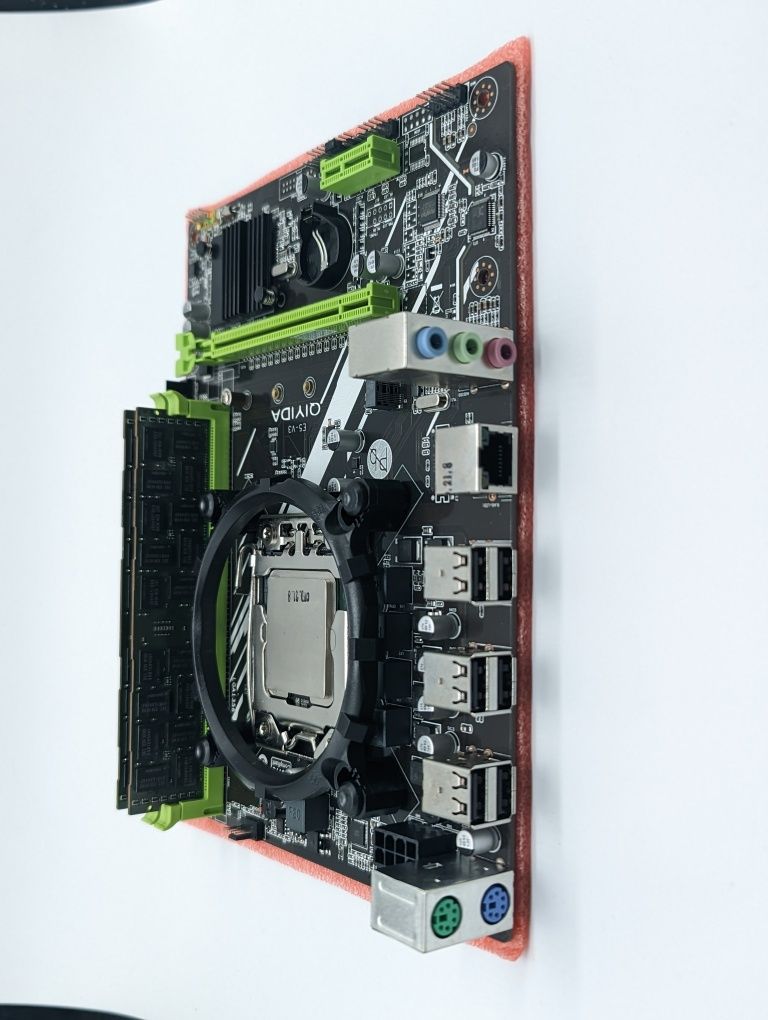 Комплект Xeon e5 2420v2, 4*2 = 8gb.
