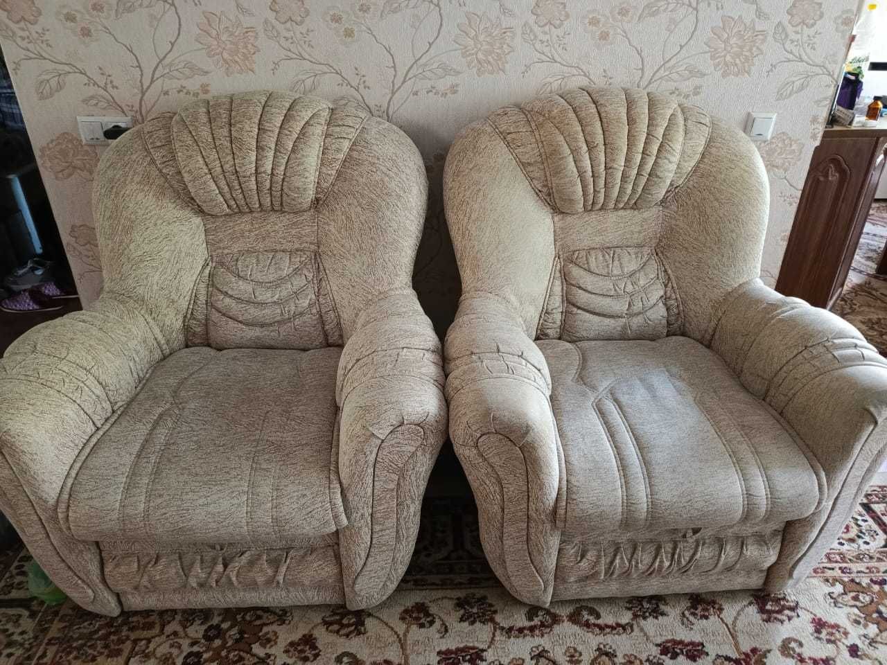 Продам кресла 2шт.  Цена 15000 за 1шт.