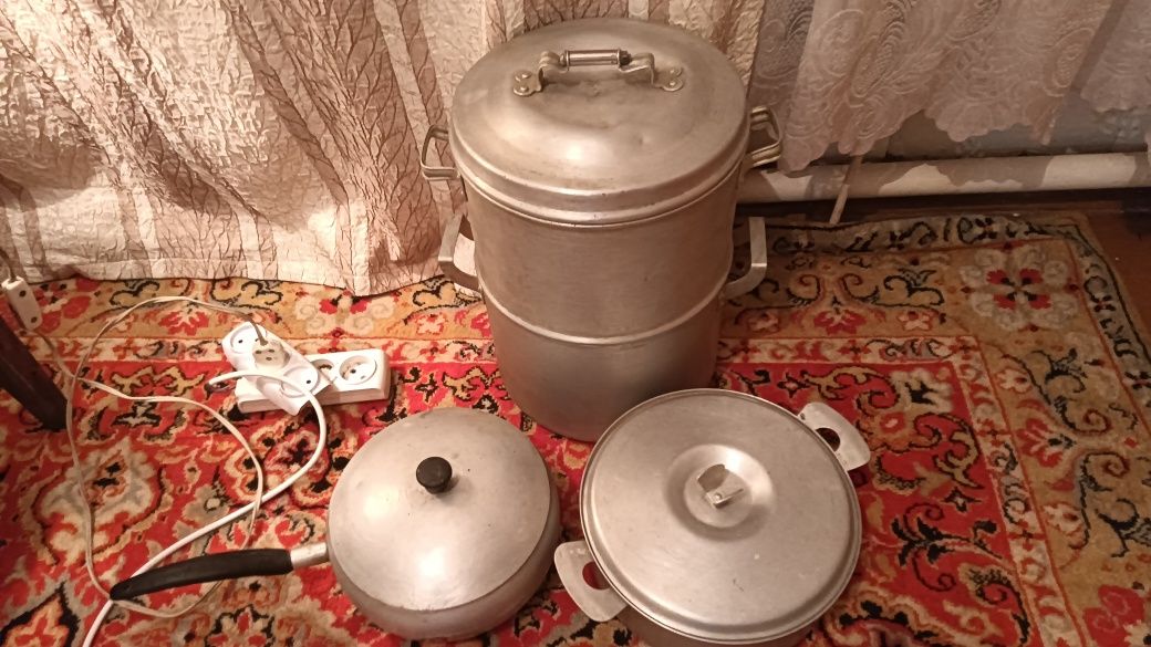 Посуда. Кастрюли СССР 10,8 литров, мантоварка.
