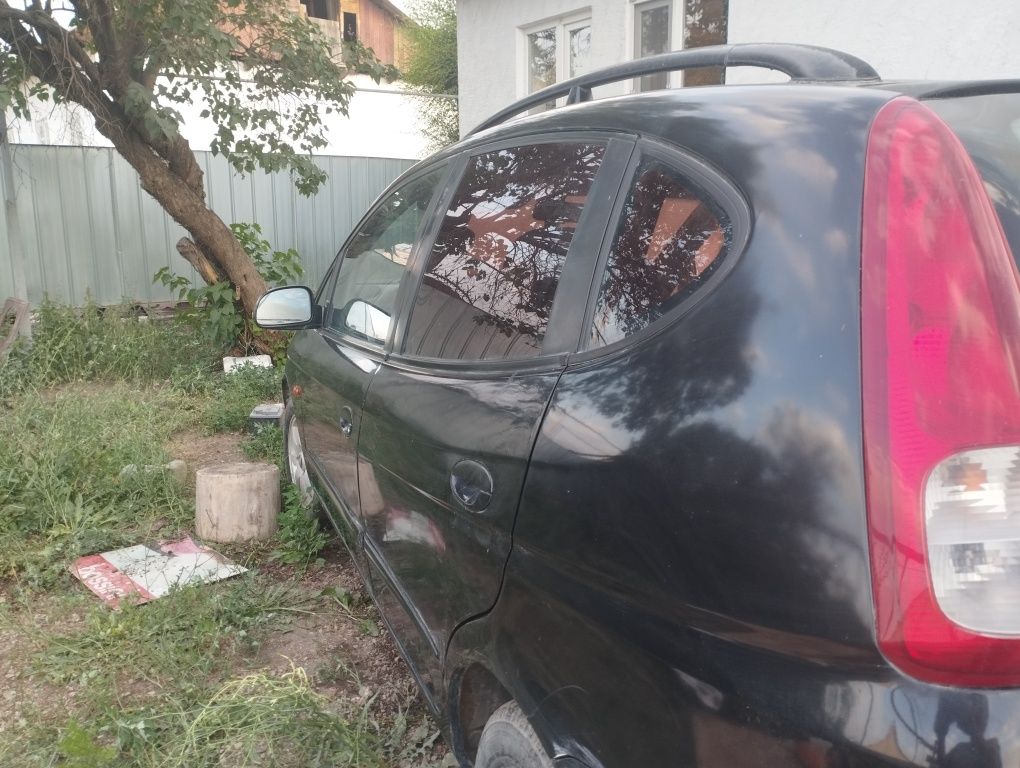 Продам автомобиль Chevrolet rezzo
